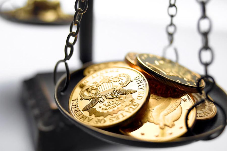 privlacnost-investiranja-v-zlato-zlate-palice-zlati-kovanci-zlato-univerzalen-hranilec-vrednosti-intervju-bojan-pravica